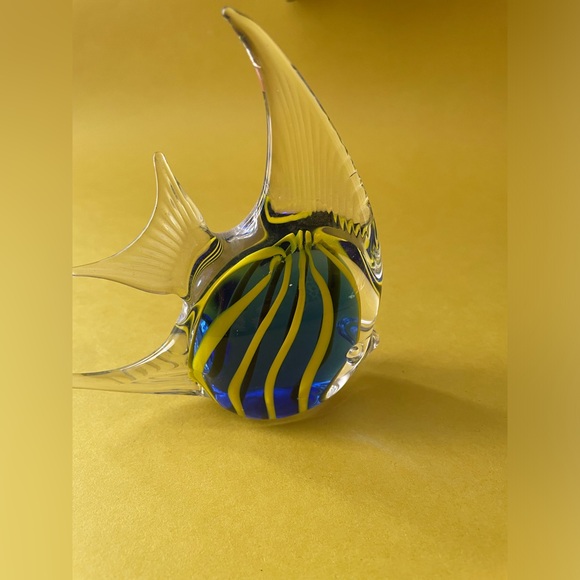 Glass Fish Figurine with Yellow and Blue Stripes - Picture 4 of 9